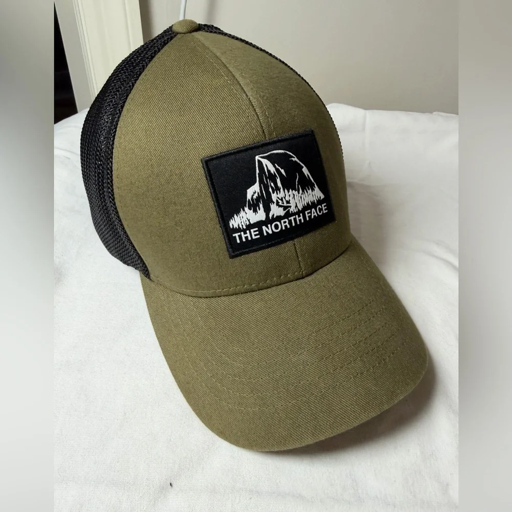 Like New The North Face Small Medium Patch Logo Emblem Olive Green and Black Hat